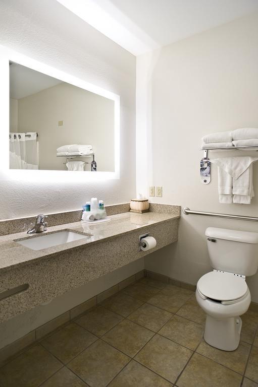 Holiday Inn Express & Suites Vermillion, An Ihg Hotel Luaran gambar