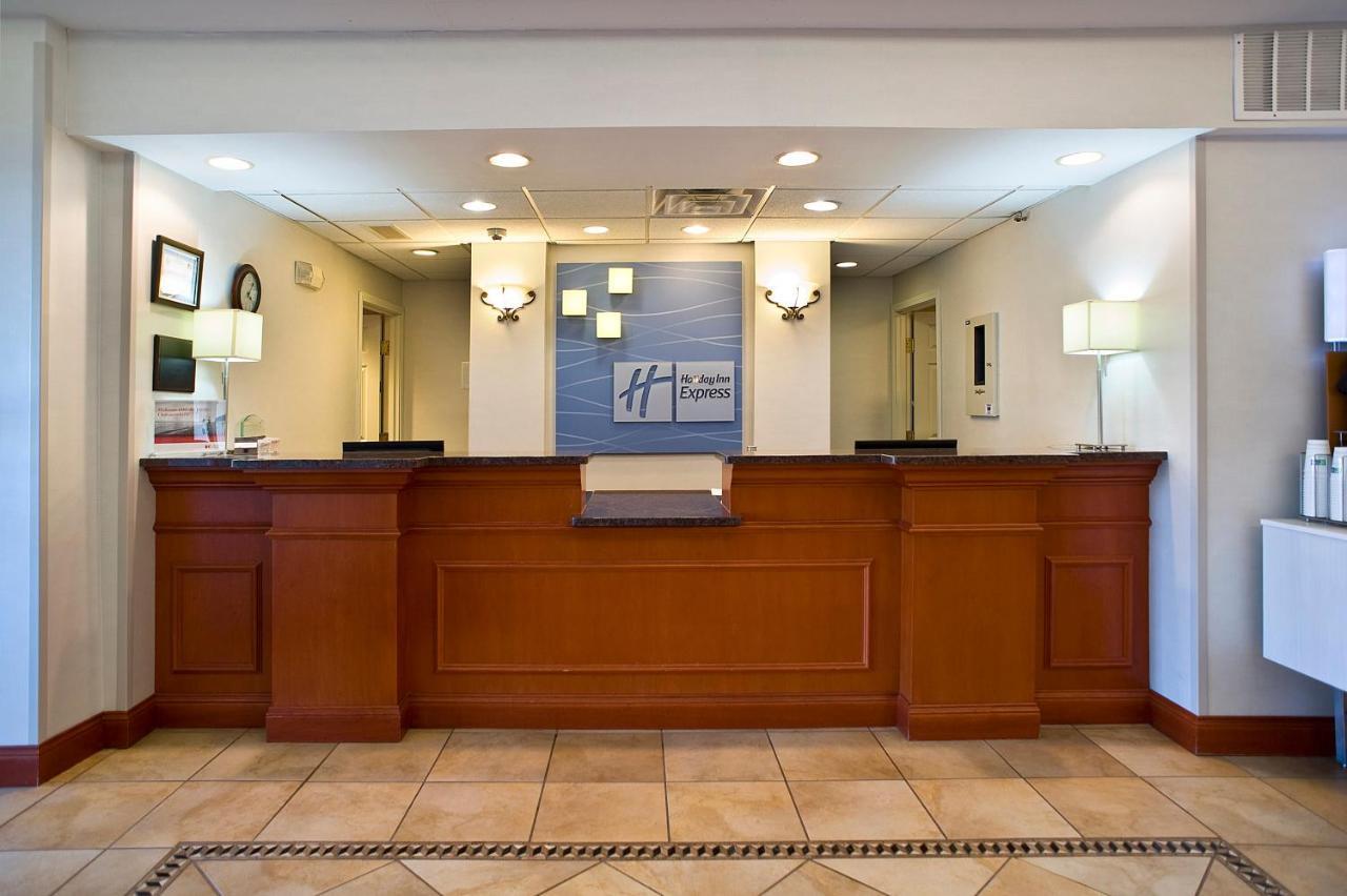 Holiday Inn Express & Suites Vermillion, An Ihg Hotel Luaran gambar