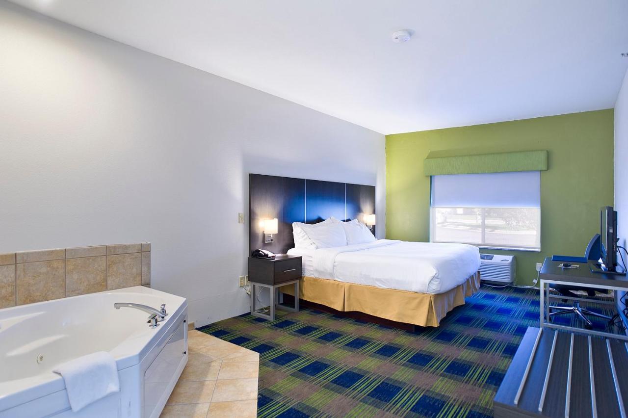 Holiday Inn Express & Suites Vermillion, An Ihg Hotel Luaran gambar